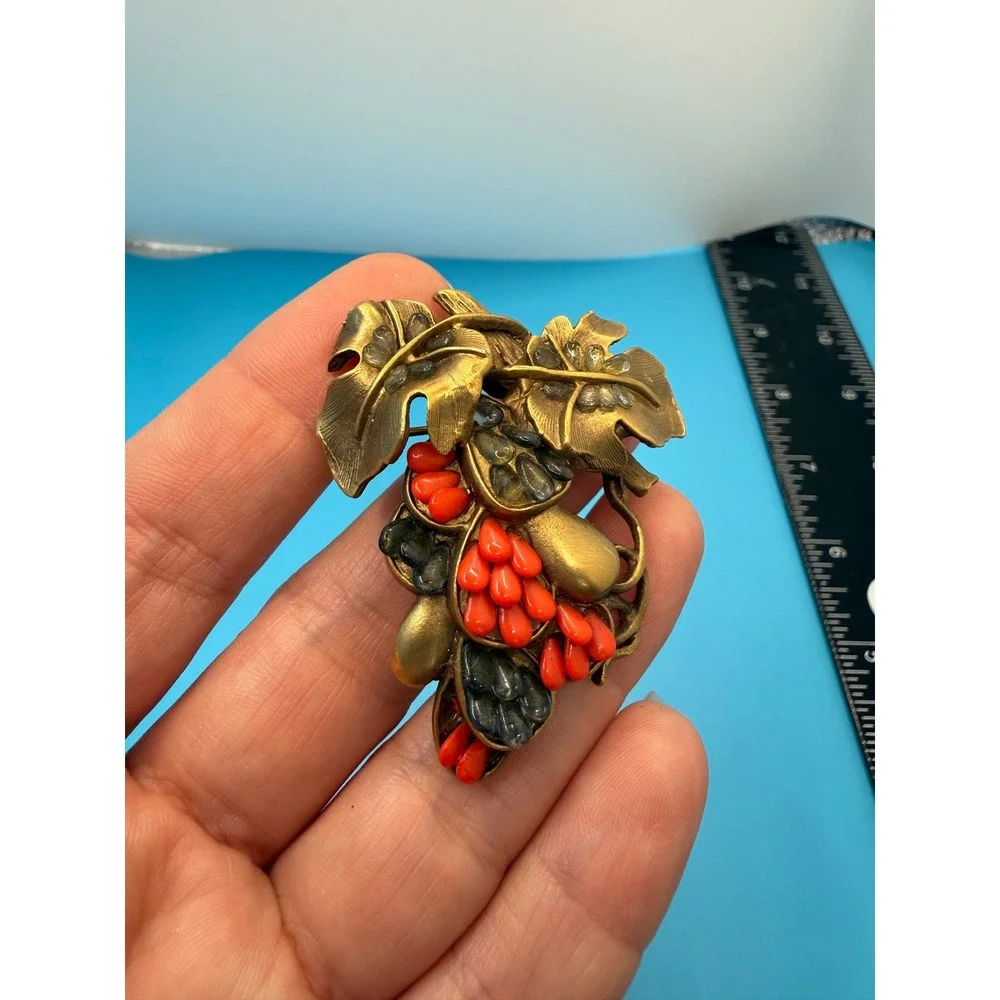 Vintage Brass Grape Cluster Brooch Red Gray Seed Bead Botanical Vine Pin 2‎ Inch